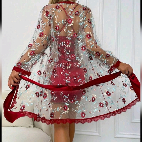 2pcs Floral Embroidery Sexy Camisole Nightgown & Robe Set - Picture 3 of 4